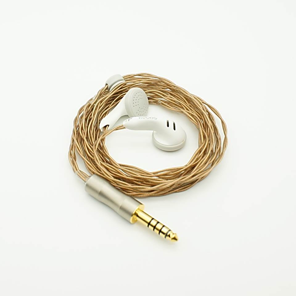 PenonAudio's tweet photo. SHOZY Cygnus MKII 16ohm 高感度、低インピーダンス ダイナミック ドライバー オーディオファン向けイヤホン
ドライバーユニット：φ14.2mm
インピーダンス: 16オーム
感度: 113dB
周波数応答: 15Hz-28kHz
ケーブル: 4 ストランド無酸素銅ケーブル
長さ:120cm
https://t.co/LthEcc1AHs
#SHOZY https://t.co/q9APWlfzvJ