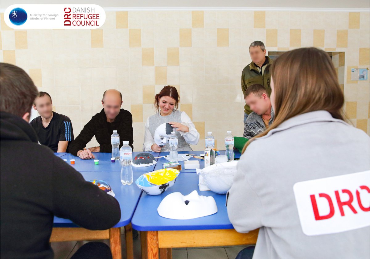 Together with @Ulkoministerio, DRC supports a project offering 🎨art therapy & communication skills training for people with disabilities and IDPs. This effort is part of a broader initiative in #Ukraine to build inclusive communities, emphasising mental health & tolerance.