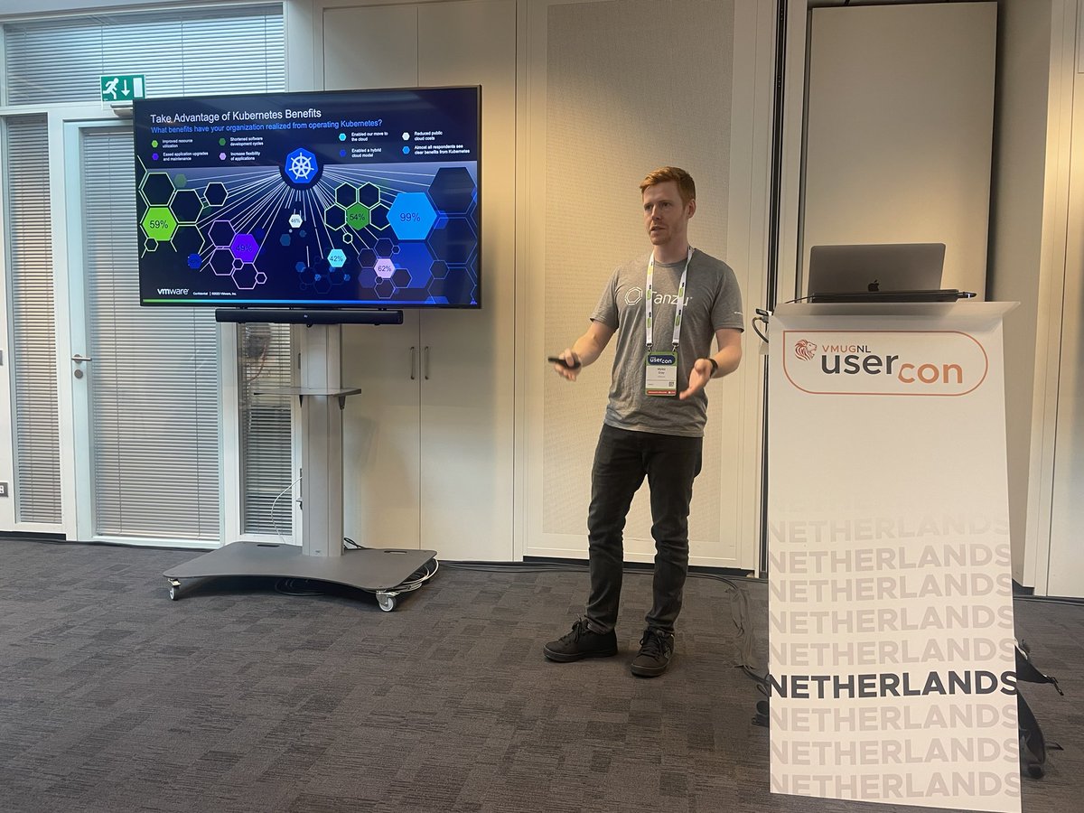 Mister @mylesagray talking about @VMwareTanzu application platform #tap at #vmugnl2024