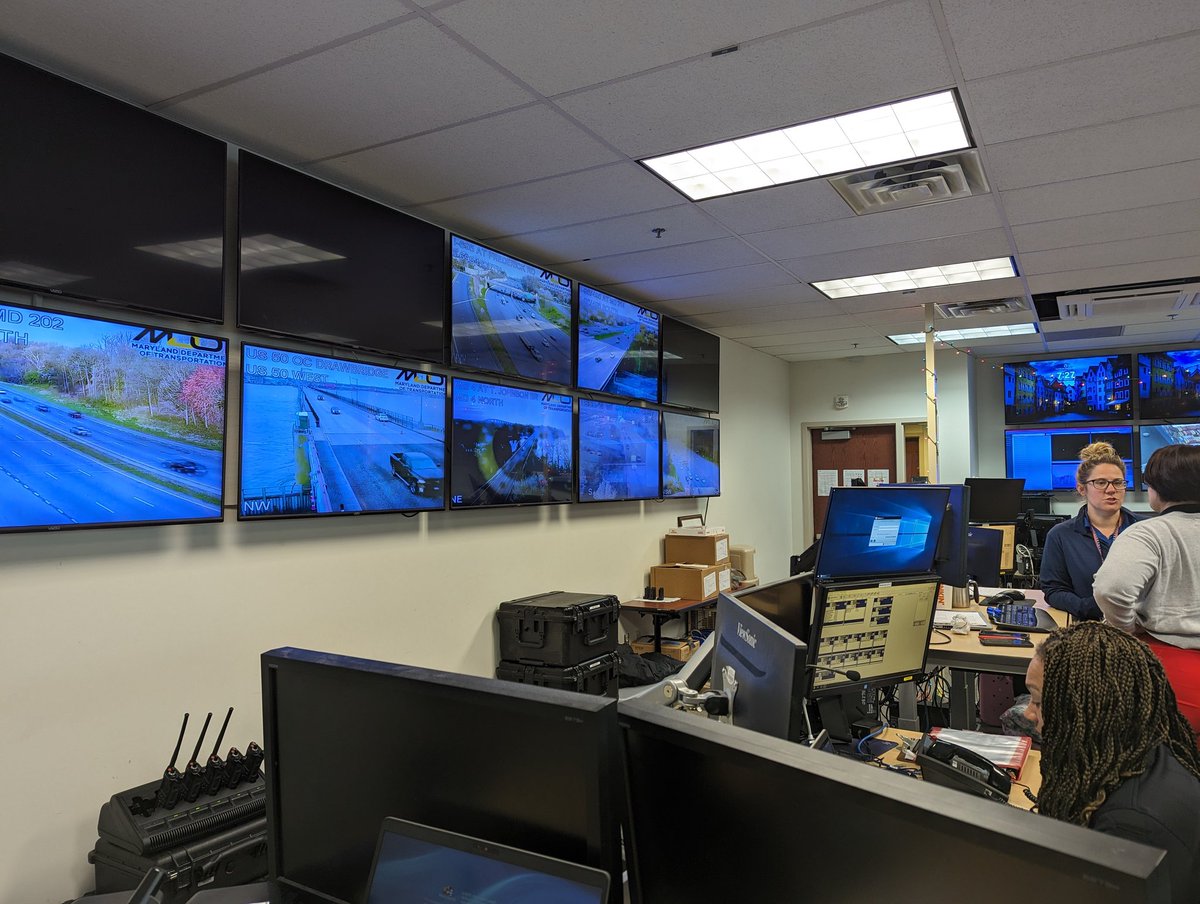 .@MDMEMA has been activated and operating since early this morning response to the Key Bridge collapse. Live look of our 24/7/365 watch center. We've increased the state activation level to coordinate resource support for first responders. @GovWesMoore has declared an emergency.