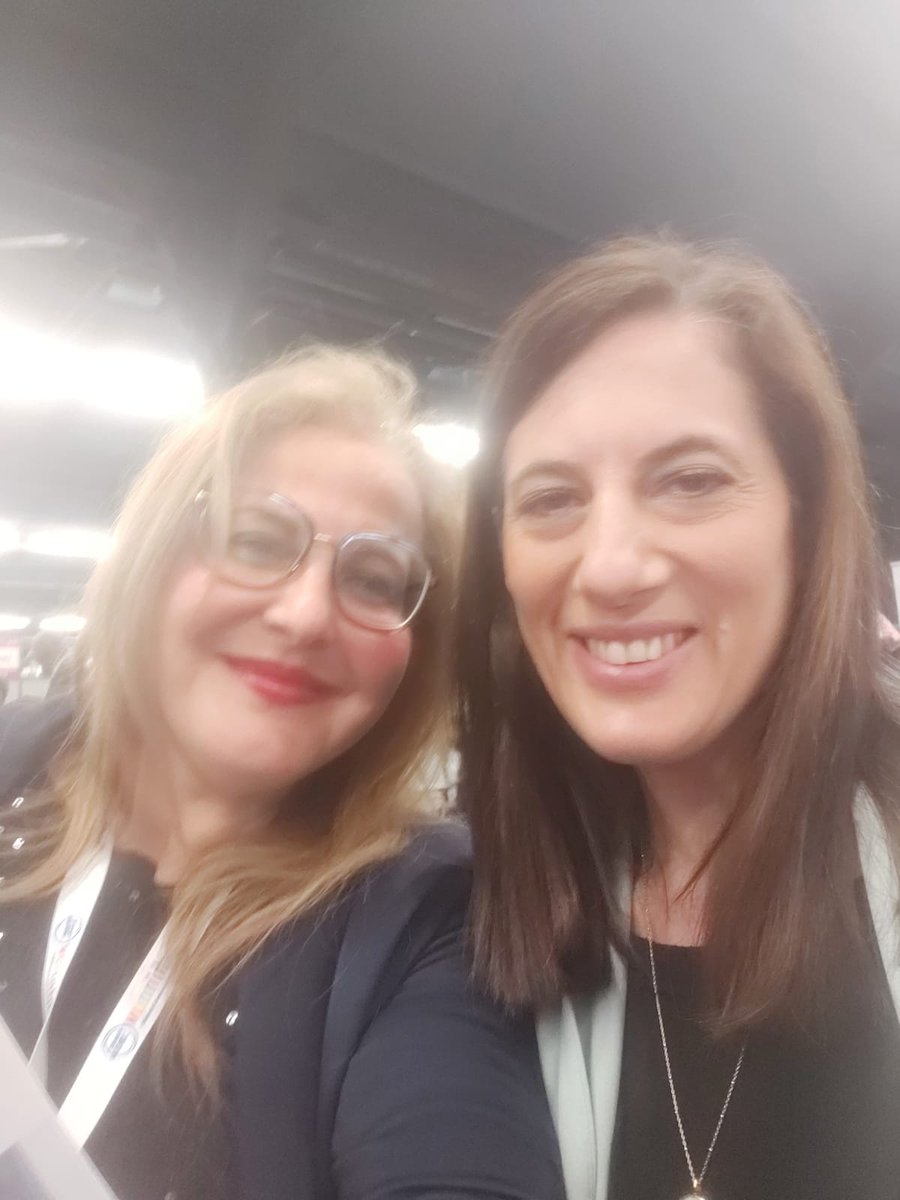 cavyvs's tweet photo. En direct du Parc Floral de Paris, la direction du développement économique de l'Agglo présente au salon Techinnov dédié au business et à l'innovation
avec @durovray  @AvecFaten  @ADublanche  
#techinov #innovations https://t.co/tqGaV7sYiW