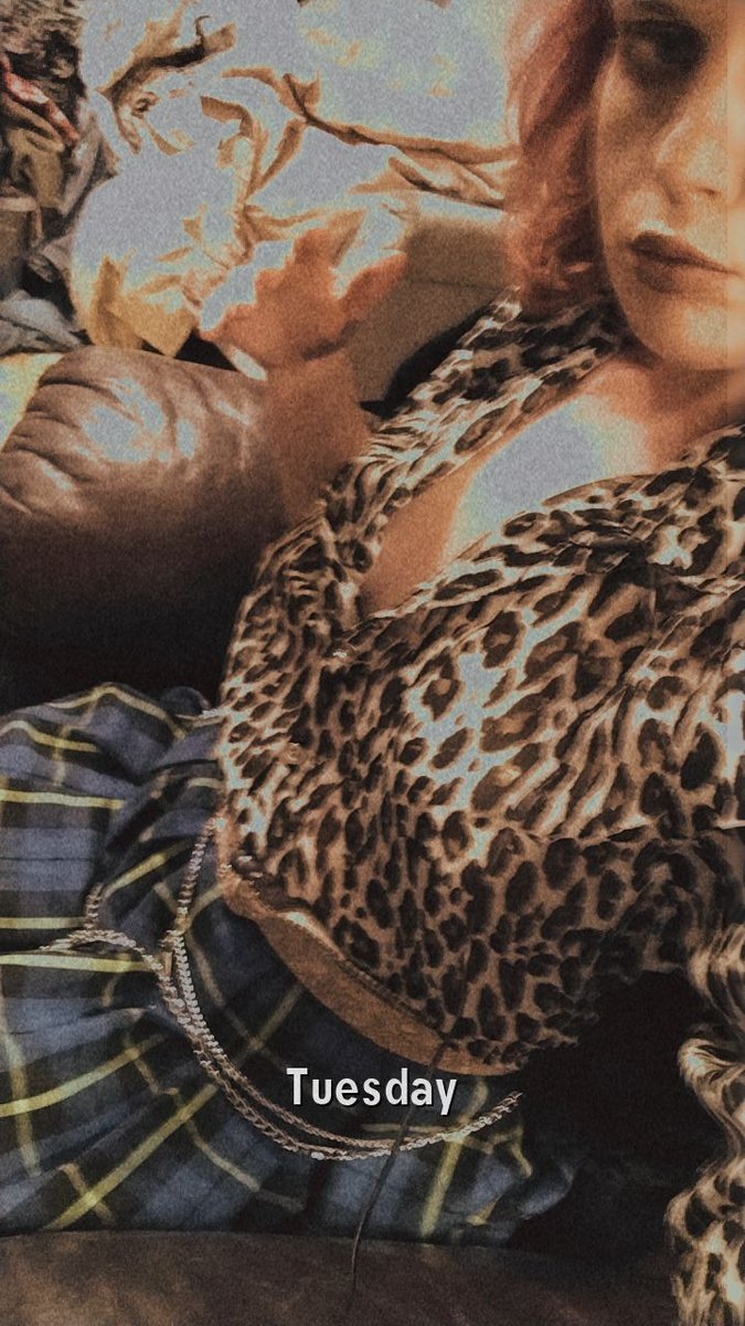 SiouxchickAR's tweet photo. .
.
#bitchbye #chatwithmenow #bitchdontkillmyvibe #fakebitches #unusual #visitarkansas #bitchass #arkansaslife #intags #youngliving #loyalty #chatwithme #bitch #badbitch #crazybitches #bitchface https://t.co/Jufsvh3FEC