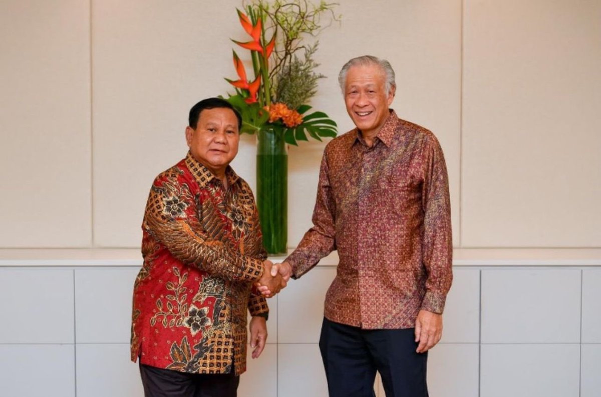 Called and congratulated President-Elect Pak @prabowo. I thanked him personally for deepening our strong bilateral defence ties as Defence Minister of Indonesia. I wished him continued good health and every success as he leads Indonesia in the years ahead. [File photo from 2023]