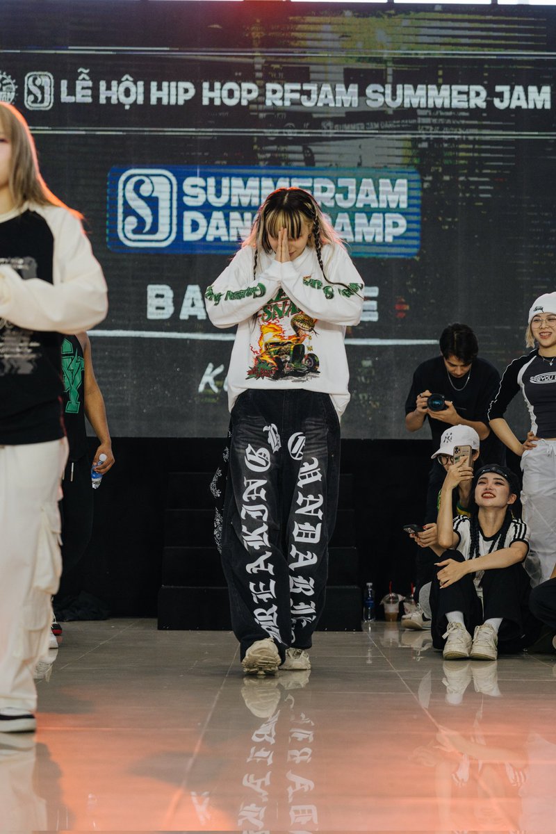 BadaLeeWaviesPH's tweet photo. Bada Lee at SJDC 2024 solo photos!
Ctto: sndr films
.
.
#์ค์ฐํ2 #๋ฒ ๋ฒ #BEBE
#๋ฐ๋ค #BADA #BADALEE #streetwomanfighter2 #StreetWomanFighter #fyp #kdance #SWF2 #bada #Badalee #dancer #bebe #badaleechoreography #badaleechoreo #badalee__ #badaleeedit #badaleeswf2 #badaleeclass https://t.co/gBqxCeXqk2