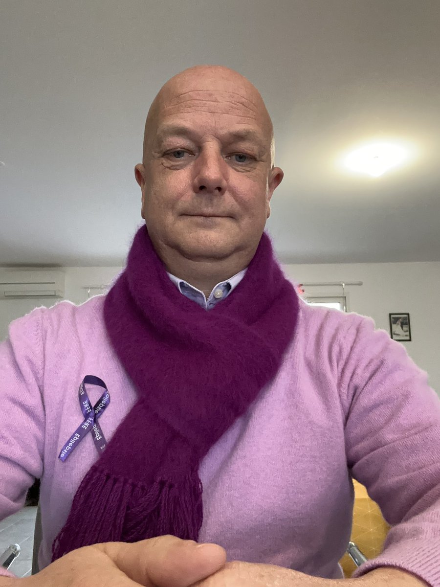 Aujourd’hui c’est le Purple Day. 
Alors faites comme moi, revêtez du violet pour montrer votre soutien aux patients atteints d’épilepsie. 
@fondation_epilepsie_ffre 
#purpleday2024

Il est toujours possible de faire un don :
👉 helloasso.com/associations/f…