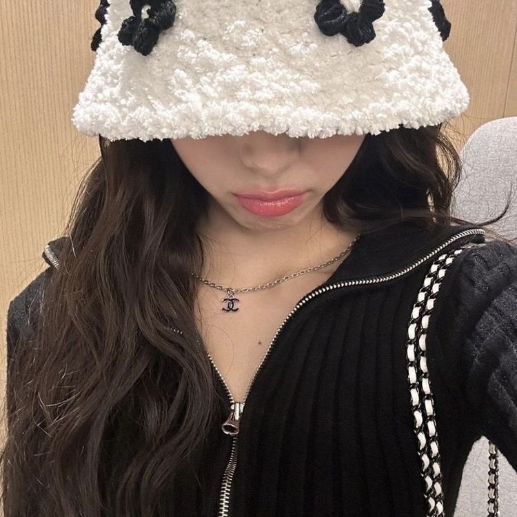 Looking for #moots ! 
⊹ ࣪ ˖ Day 26

┆ Hi I’m Windy ౨ৎ
𖦹 16┆‘08 liner
𖦹 Not new to #stantwt &amp; #kpoptwt 
𖦹 Any fandom is welcome 𐙚
𖦹 Multistan! ʚɞ ⁺˖ ⸝⸝ Stray Kids, Itzy ults
┆ True, Roady, Bunny, Atiny…

♡ / ↻ are very appreciated!