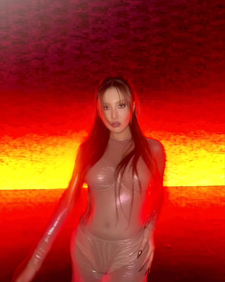 yongsun2da's tweet image. SORRY HYEJIN WHAT THE F