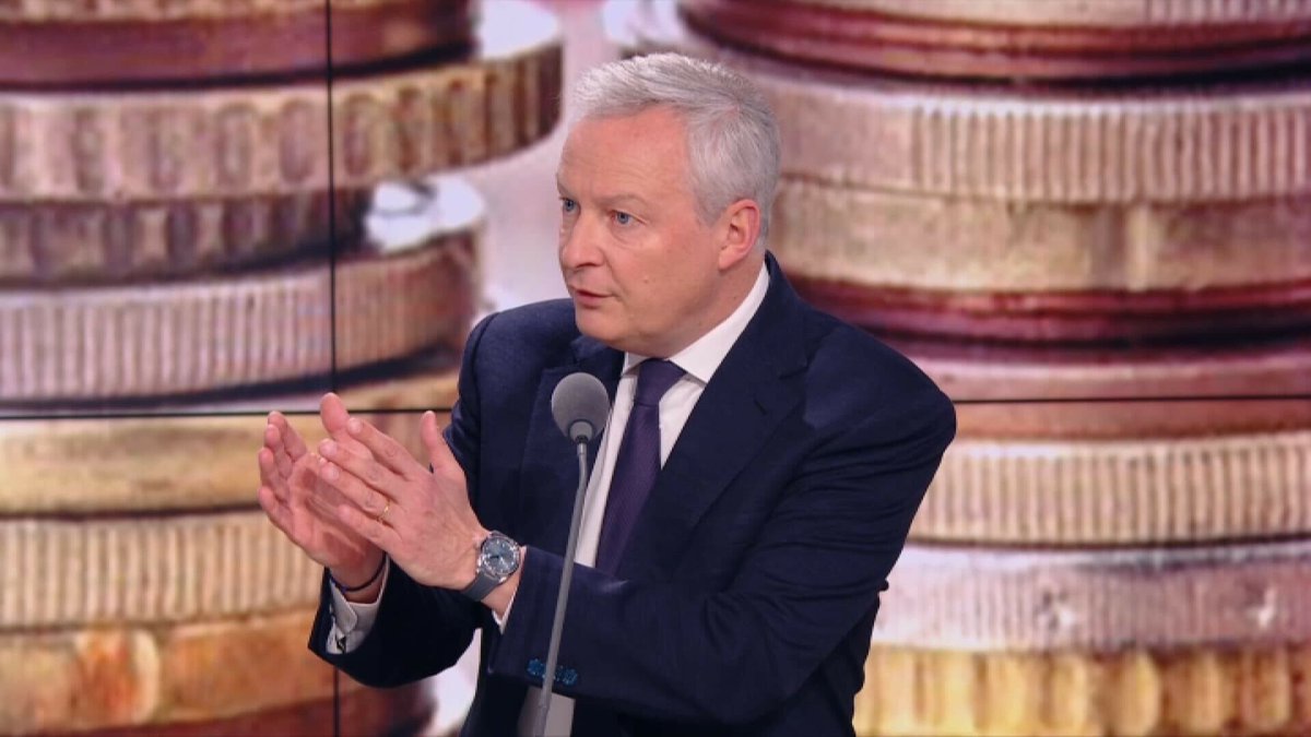 BFMTV's tweet photo. Remboursement des soins médicaux: "ça ne peut pas être open bar" défend Bruno Le Maire
https://t.co/DZTKUsKnJg https://t.co/Xx8XlPGSPP