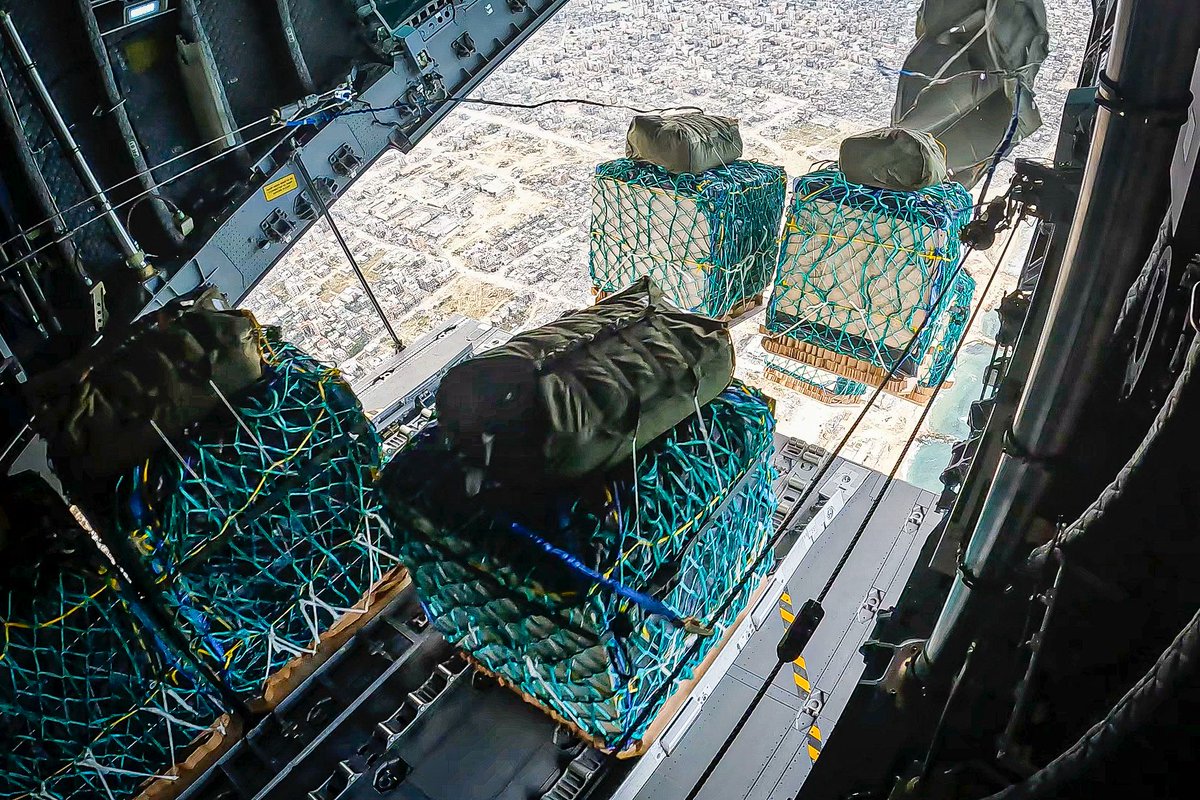 The @RoyalAirForce has airdropped over 10 tonnes of life-saving food supplies to Gaza. I authorised this airdrop following an assessed reduction in threat to the military mission & risk to civilians. The UK's goal is to use every route possible to deliver life-saving aid. I…