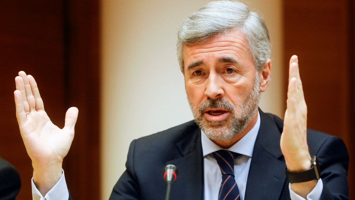 FonsiLoaiza's tweet image. Ángel Acebes mintió a todo el país en el 11-M. Estaba detrás de la estafa de Bankia, y según los papeles de Bárcenas cobró de la 'caja b' del PP. Hoy se ha convertido en el consejero independiente mejor pagado del IBEX con 766.000 euros anuales en Iberdrola. Nos mean en la cara.