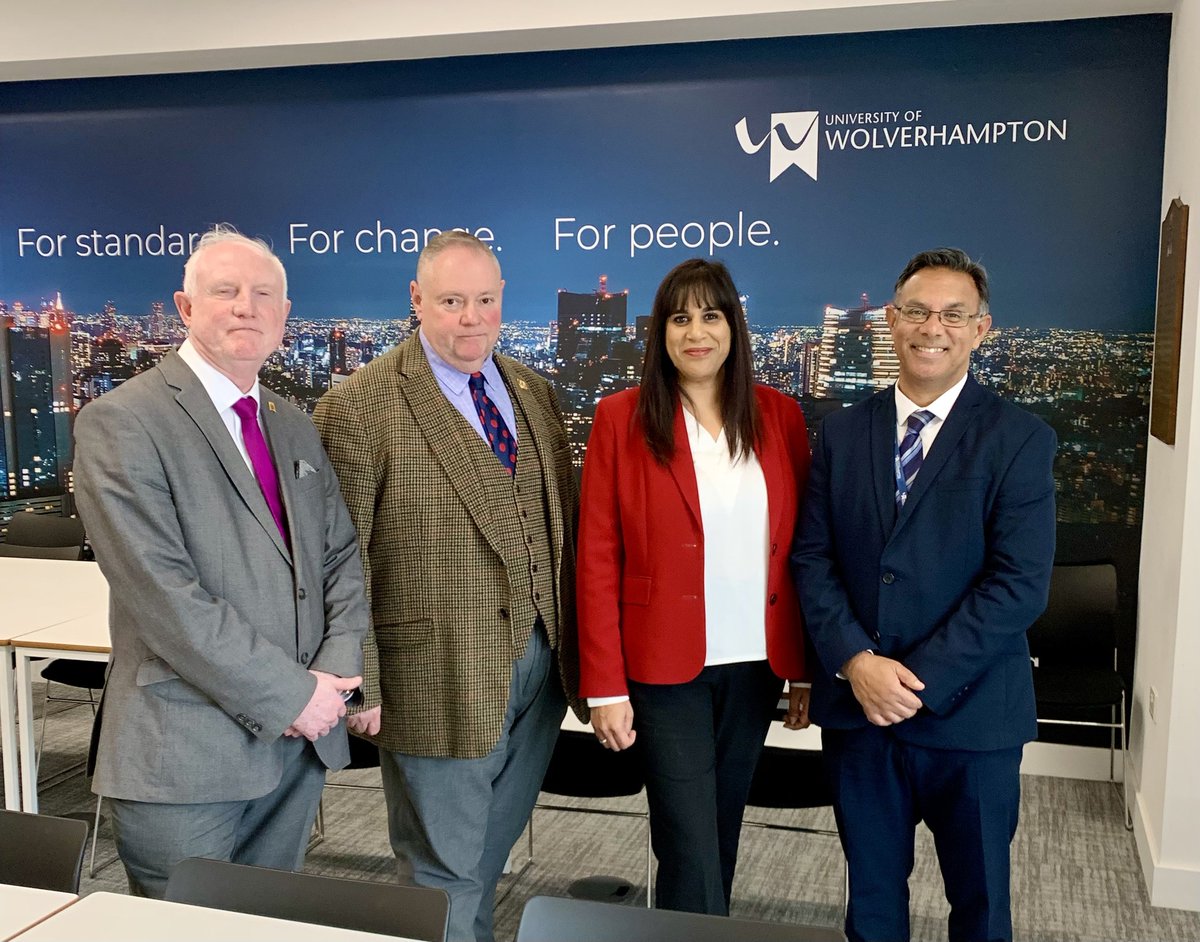 Thank you to Prof. Ebrahim Adria, Vice-Chancellor and Dr Paul Hampton @wlv_uni for hosting @darrenpjones Shadow Chief Secretary to the Treasury, @RichParkerLab and me, to listen to local businesses, Council and education leaders at the impressive Springfield campus.