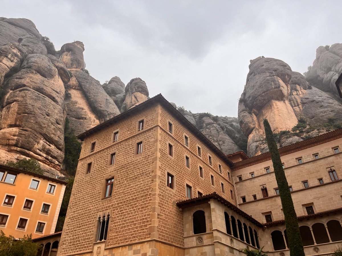CynffigComp_'s tweet photo. Barcelona - Soggy Monserrat, but brightening up for the city visit. Las Ramblas here we come! https://t.co/M9BCakmc7q