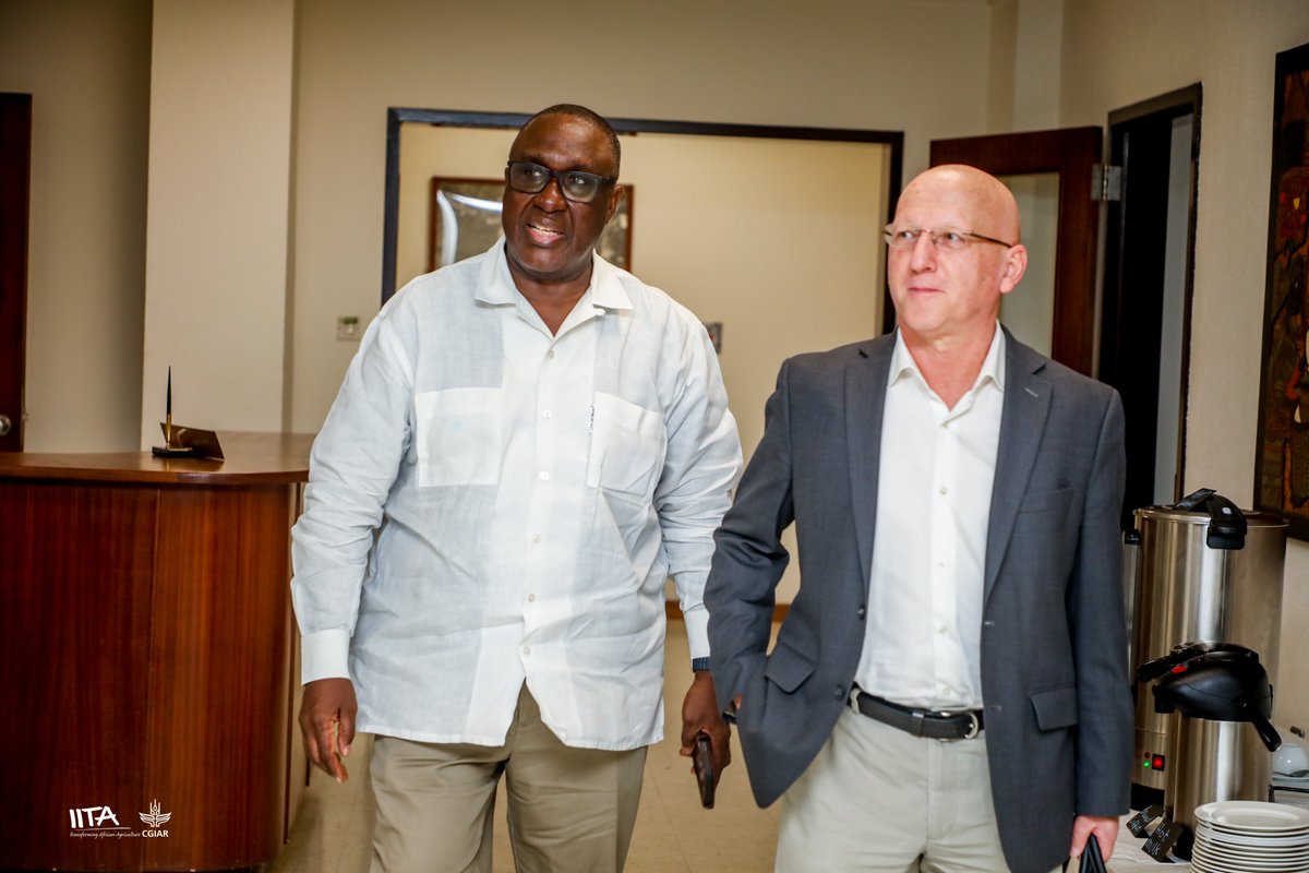 Towards combining efforts for big impact in root and tuber systems, and partnering on policy engagement at regional level among other key issues, IITA Director General & @CGIAR RD for Continental Africa Dr @simeonehui is meeting with @DG_CIPOTATO Dr Simon Heck at IITA's…