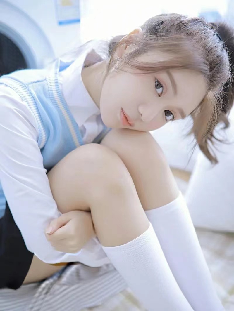 #ｾﾌﾚ  #筆おろし #いい太ももの日 #大阪 #関西 #リアル 私のオッパい揉み放題付きのおふパコデートに興味ある人いますか？🥺 もし、いたらいいね♡してね♪