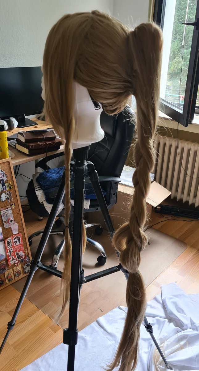 Styling my yue and belldandy wig again. Yue is finish Belldandy is in work