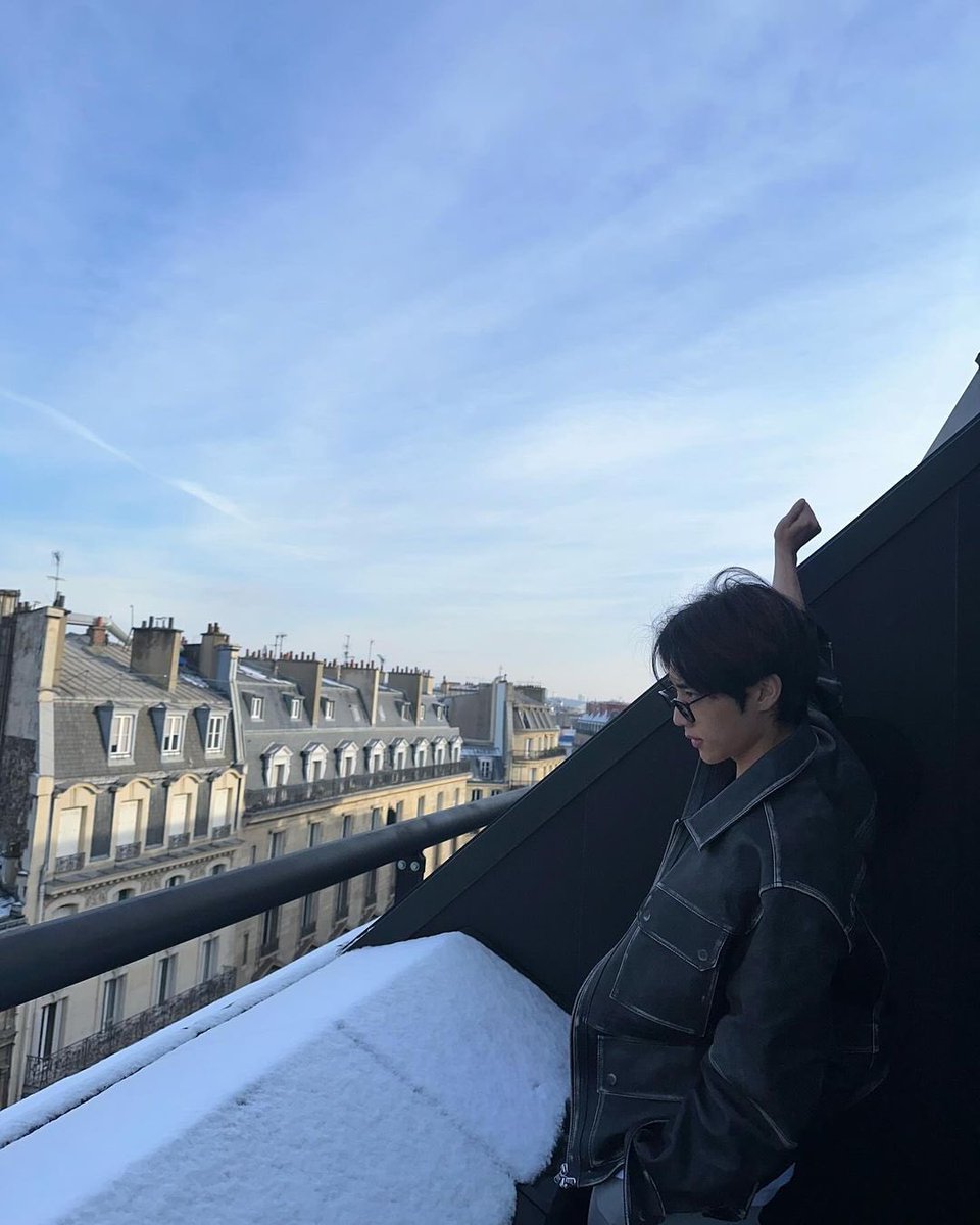kimsunwov's tweet photo. Amidst the tapestry of Parisian rooftops, the cerulean expanse unfurls like a silent melody, echoing the rhythm of life below. https://t.co/t7VkTbQgYW