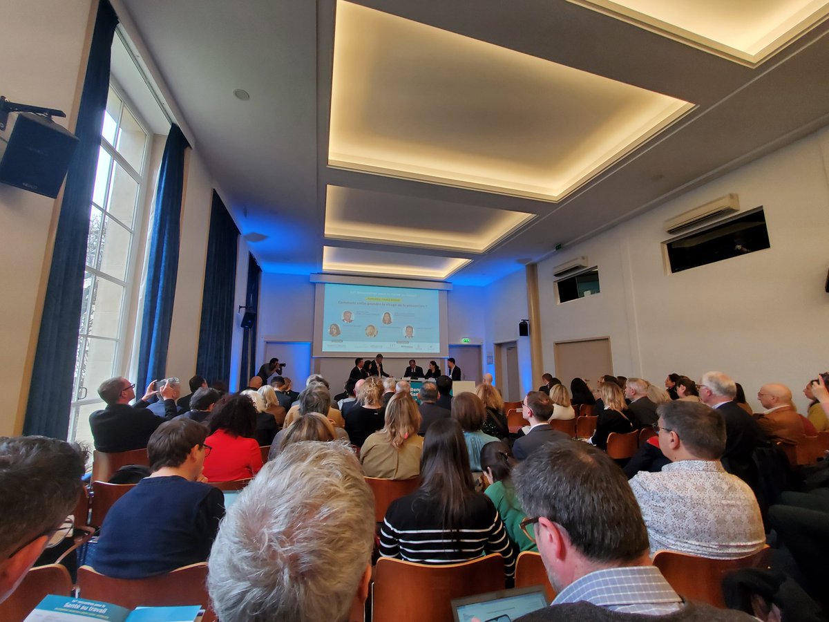 Présent pour le <a href="/SNMKR1/">SNMKR</a> aux 14èmes rencontres santé au travail.
Les TMS sont responsables de 86% des MP. J'ai rappelé à quel point le kiné a tte sa place dans les SPST et se retrouve souvent oublié #teamkine #prevention
<a href="/CIsaacSibille/">Cyrille IsaacSibille</a> <a href="/lecocqcharlotte/">Charlotte Parmentier Lecocq</a> <a href="/fredvalletoux/">Frédéric Valletoux</a> <a href="/CaVautrin/">Catherine Vautrin</a>