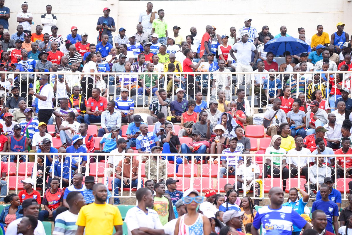 AFCLeopards's tweet image. 📷 FANS SECTION 🔥🔥🔥

#IngweAt60  

#Betika 
#AzamTV 

#OursForever  #INGWE