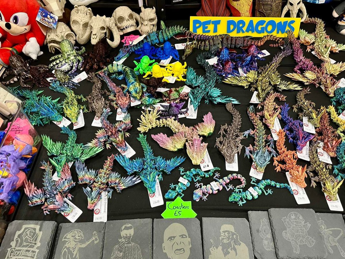 Our #vipfamily member Steves3DPrinting sells 3D prints, laser cut items, Pokemon cards, Plushies, Vault X binders and sleeves, Collectibles and more!
They can also take requests for other colours, send them an email or message them on facebook. facebook.com/Steves3DPrinti…