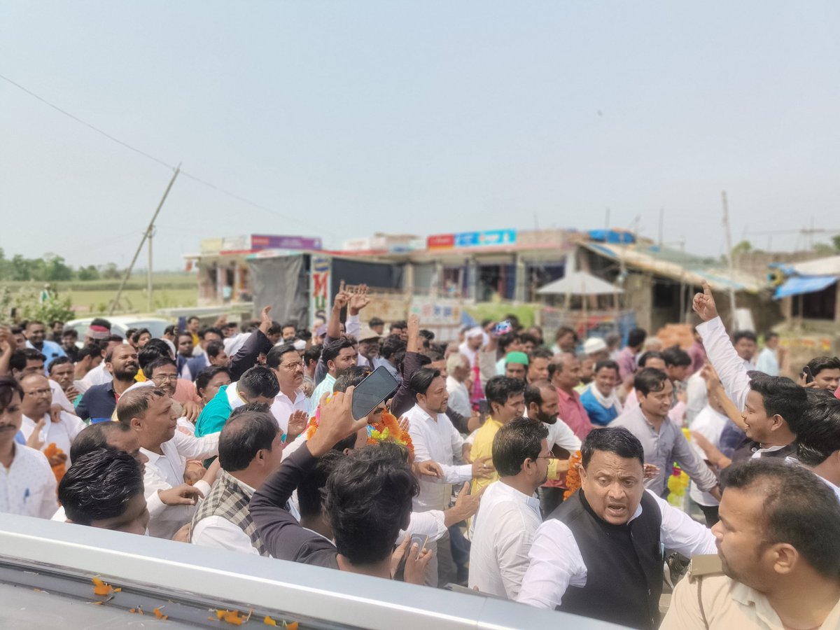 Mujahidoffici's tweet photo. किशनगंज लोकसभा क्षेत्र अन्तर्गत रौटा बाजार में एनडीए कार्यकर्ताओं एवं आम जनता द्वारा जोरदार स्वागत। https://t.co/yeb4XNylL2