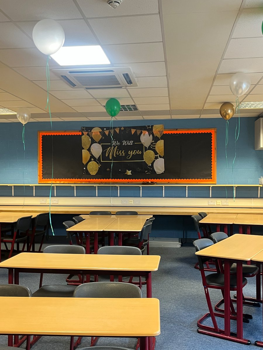 I wonder who organised this….  🥰💚🤍💛
I will miss you too!