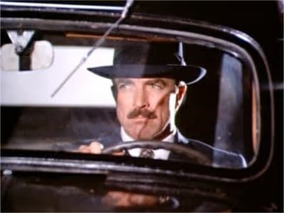 RodneyMarshall1's tweet photo. The left-field Magnum PI wasn't averse to the odd time-travel episode with Thomas finding himself in a noirish 1930s or 40s in a number of stories. Murder by Night was broadcast mostly in b/w, although disappointingly the DVD version is mostly in colour. #TuesdayTimeTravel https://t.co/fdFMvmnmuB