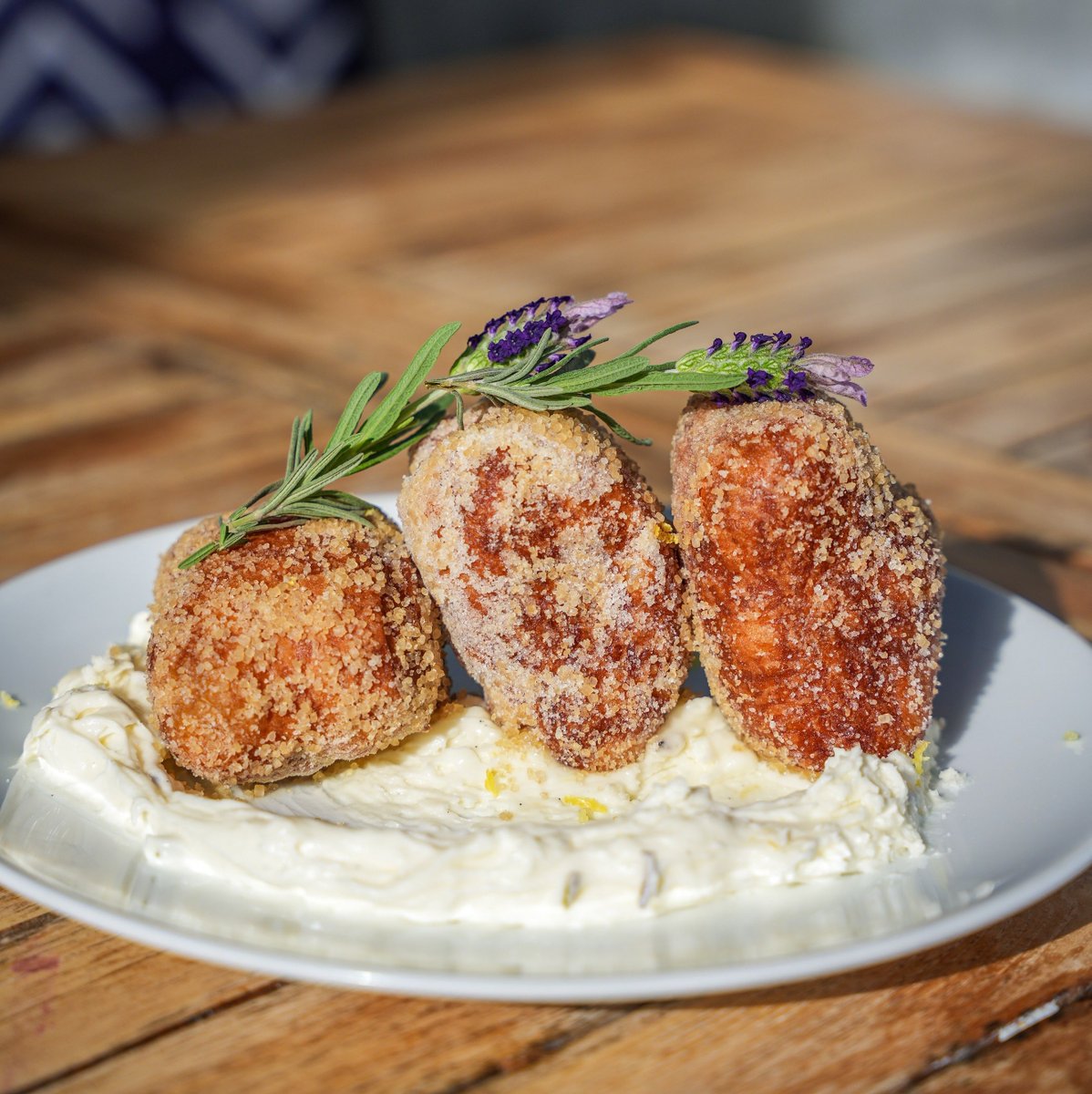 SoHoStandard's tweet photo. Our NEW seasonal "Cronut" (croissant style donut): covered in turbinado sugar with a honey + lavender + lemon glaze for dipping 

Perfect for spring, perfect for capping off your meal. https://t.co/KPx5GHcA6O