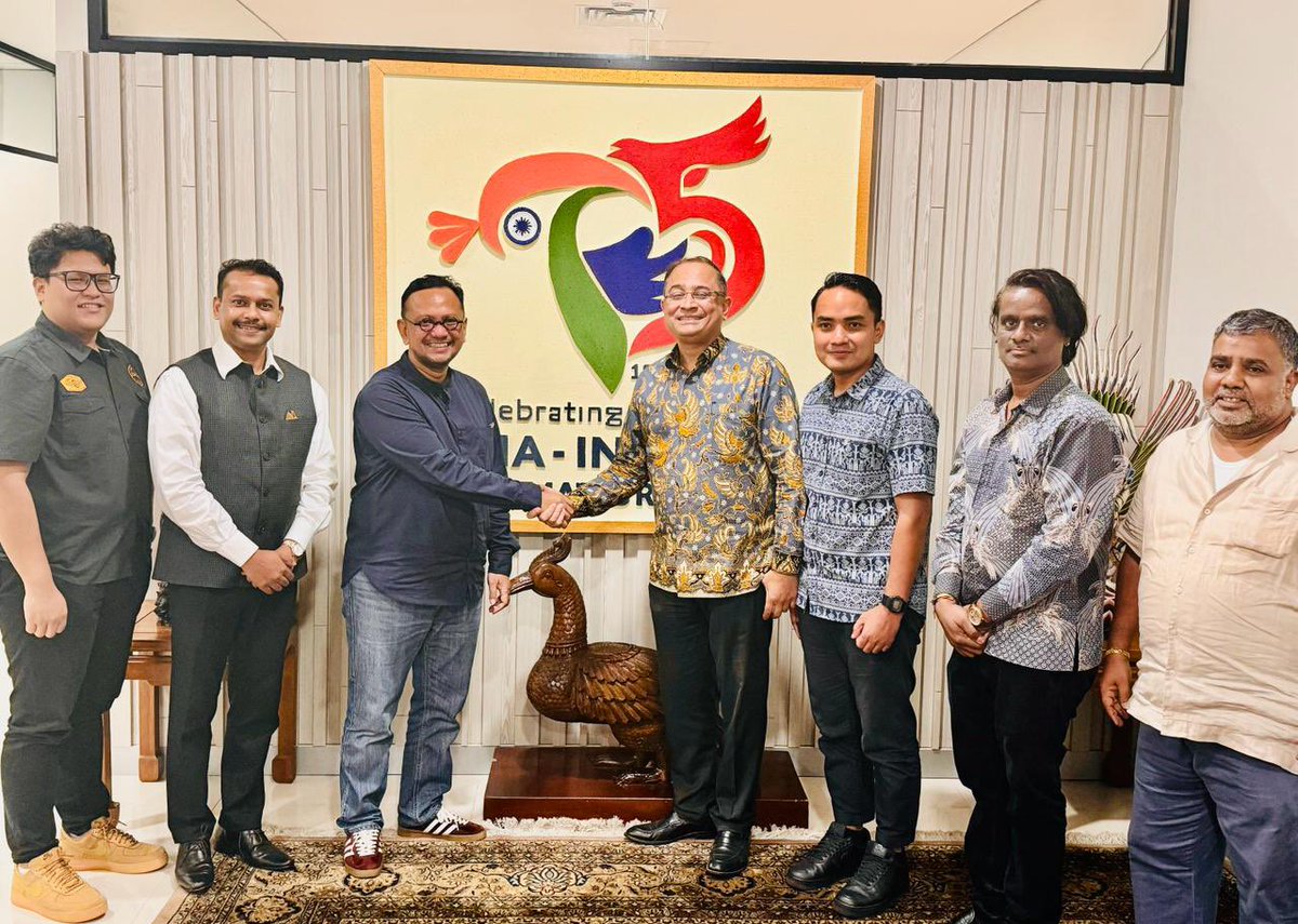 Mr Anas Alimi, Founder PT Rajawali Indonesia, promoter of Prambanan Jazz 2024, along with his team met with Ambassador to discuss special musical show by Grammy Awards Winner Mr AR Rahman. The special show will be held on 6th July at Prambanan Temple.
#75thIndiaIndonesia