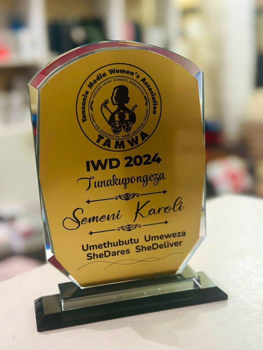 TAMWA imetambua mchango na juhudi za Semeni Kalori, dereva wa bodaboda anayekusanya mkaa ili kuwatunza watoto wake sita,huko mkoani Geita. Hongera Semeni, #KathubutuKatimiza #IWD2024