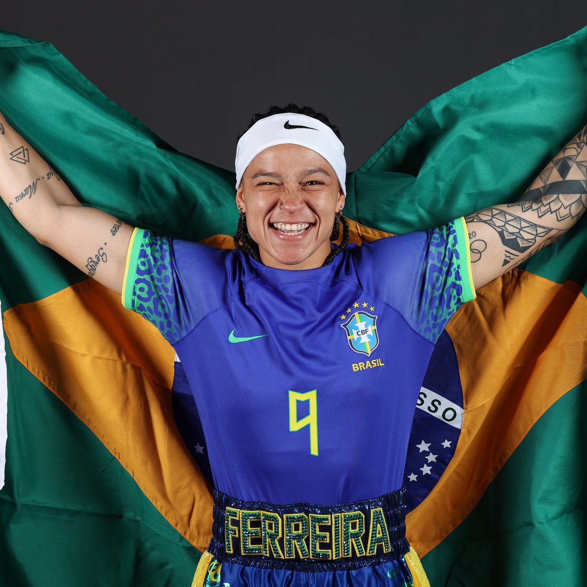 𝗧𝗵𝗲 𝗕𝗲𝗮𝘀𝘁 𝗙𝗿𝗼𝗺 𝗕𝗿𝗮𝘇𝗶𝗹 🇧🇷🧨 @BFerreira60kg aiming to become a World Champion in just her fifth pro fight 😮‍💨 #FerreiraLescano | Apr 27 | 📍 Liverpool