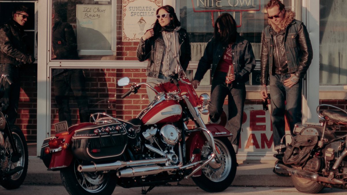 Harley_UKI's tweet photo. Resurrected from the post-war cultural boom, the limited-edition 2024 Hydra-Glide Revival embodies the era that birthed bikers, beatniks, and wayfaring riders of all stripes.
Learn more 👉 https://t.co/PmbmCvJnLj
#HarleyDavidson #HydraGlideRevivial #IconsCollection https://t.co/ONXIHelc4E
