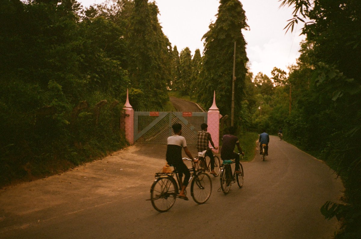 It’s Bangladesh Independence Day today so you know I had to post my 4 fav photos I took while i was there, what a time I had there I miss it so much Joy Bangla🇧🇩 #35mmFilm