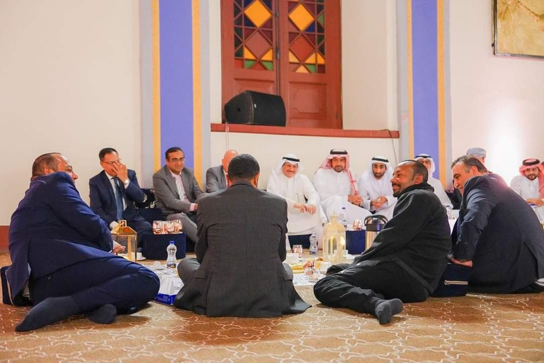 KwEmbEth's tweet photo. شارك سعادة السفير نايف هابس العتيبي، في حفل الافطار الذي أقامه رئيس الوزراء الإثيوبي د. آبي أحمد في القصر الرئاسي، وحضر الحفل رؤساء البعثات الدبلوماسية والمنظمات المعتمدة لدى اثيوبيا. https://t.co/PQGUqNHuRt