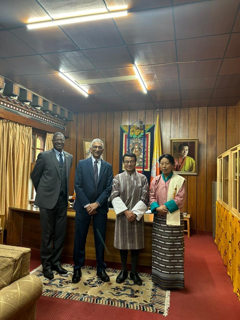 Very useful meeting in Thimphu with Bhutan Finance Minister Lekey Dorji and Finance Secretary Leki Wangmo. We discussed the ongoing @WorldBank support to Bhutan’s development priorities and how this could be further scaled up.