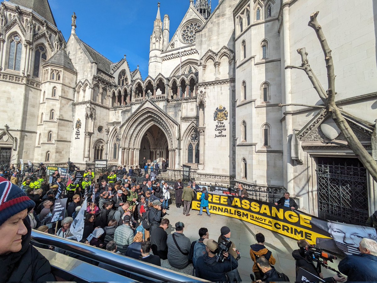 Julian Assange verdict due today in London on whether he can challenge extradition order