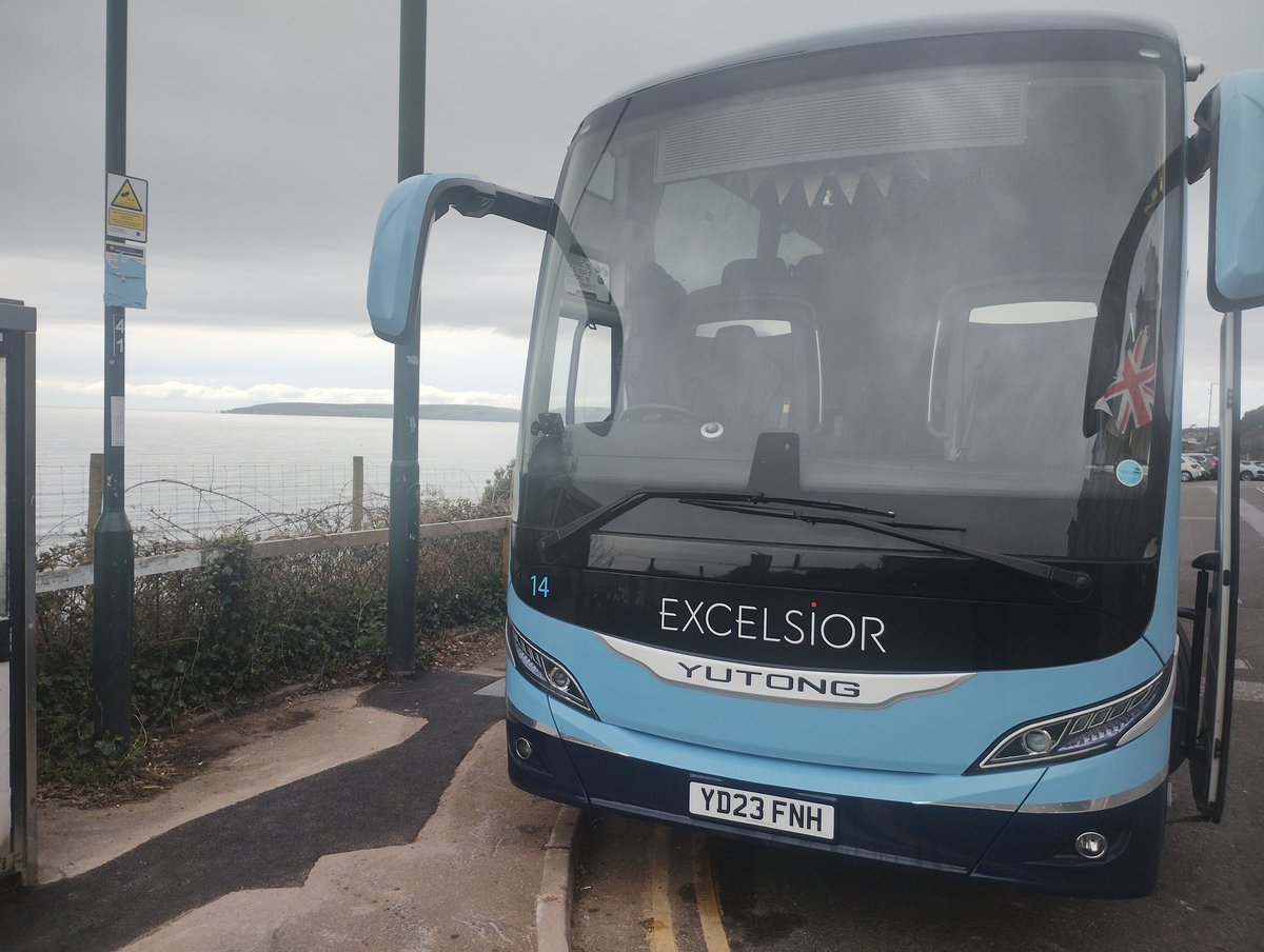 <a href="/ExcelsiorCoach/">Excelsior Coaches</a> 14 on the west overciff this morning