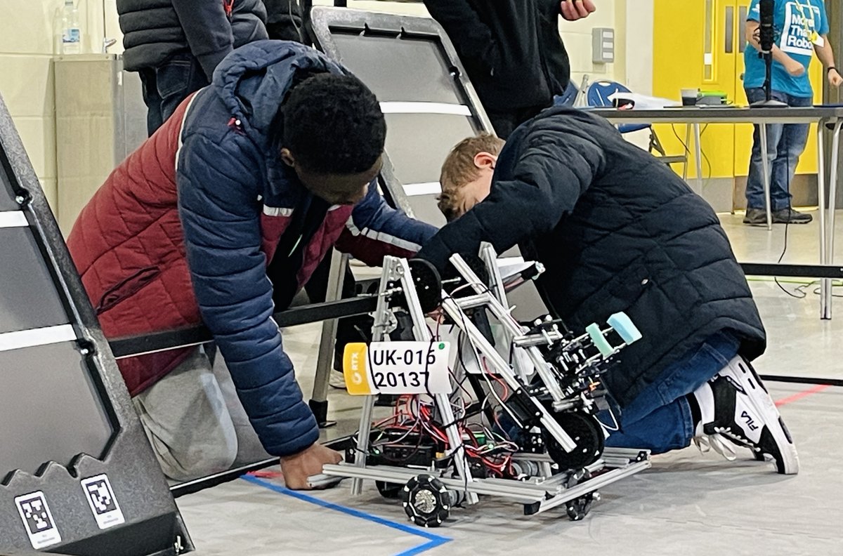🤖| Robotics Tournament Win 14 students from CHHS are heading to the national championship of the @FTC_UK in June after winning the NW qualifiers! 🎉 They designed, built and programmed a robot that won in head-to-head challenges against other teams. Good luck in the final!