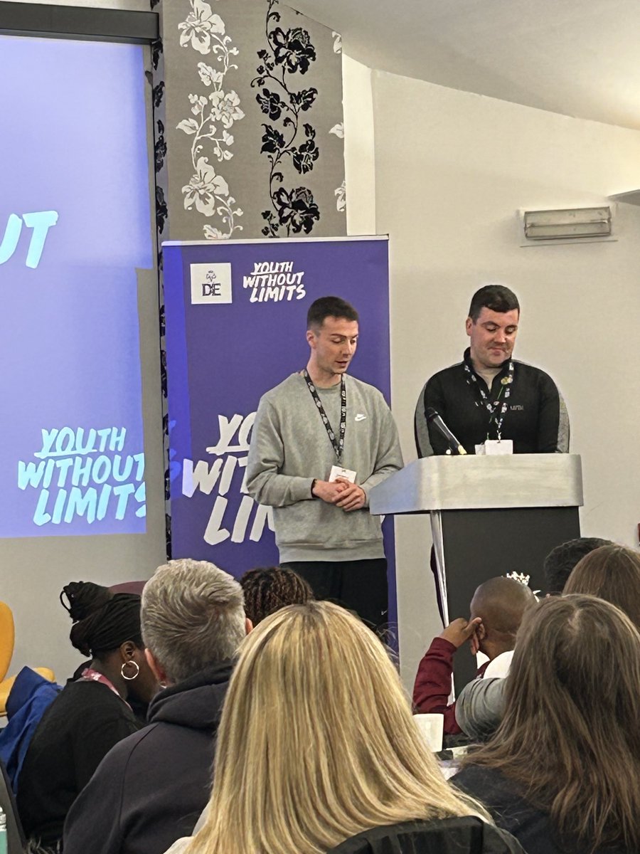 Great to see two of our DofE leaders presenting to DOFE Scotlands leaders conference 👏⭐️ ⁦@RenCouncil⁩ ⁦@Trinityrenfrew⁩ ⁦@DofEKevin⁩ ⁦@PeteMoir⁩ #LeadersWithoutLimits great to hear their experiences from Renfrewshire shared 👍