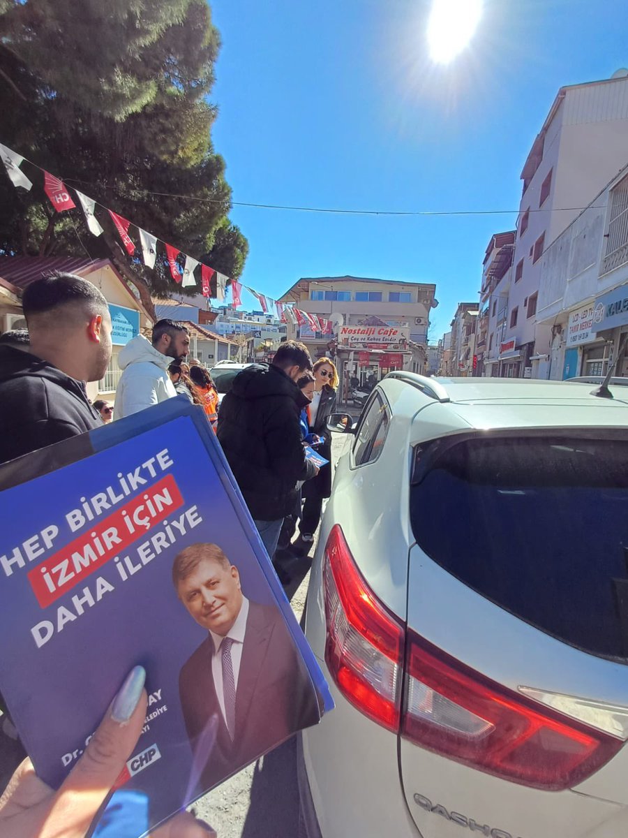 Yılmadan yorulmadan tüm koşullarda başkanımız Cemil Tugay ve projelerini anlatıyoruz…Herşey yaşanılabilir bir kent için…
#dr.cemiltugay #oznurtugay35#cemiltugay_volkanakgunchp#herkesiçinchp