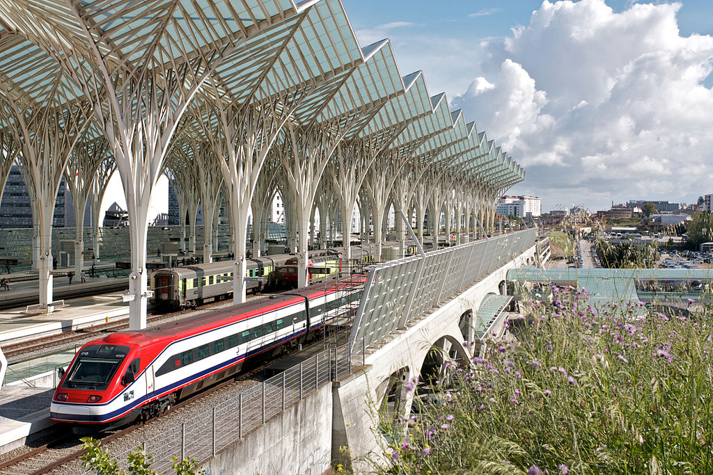 🚉🏛️ <a href="/RAIL4CITIES_eu/">RAIL4CITIES_project</a> aims to transform railway stations into green urban hubs through the Sustainable City Promoter (SCP) model. It emphasizes 15-min cities, green mobility, and circular economy.

<a href="/CIMNE/">CIMNE</a> is a key research partner
<a href="/GoFactual/">Factual</a> coordinates

🔗 rail4cities.eu/#overview