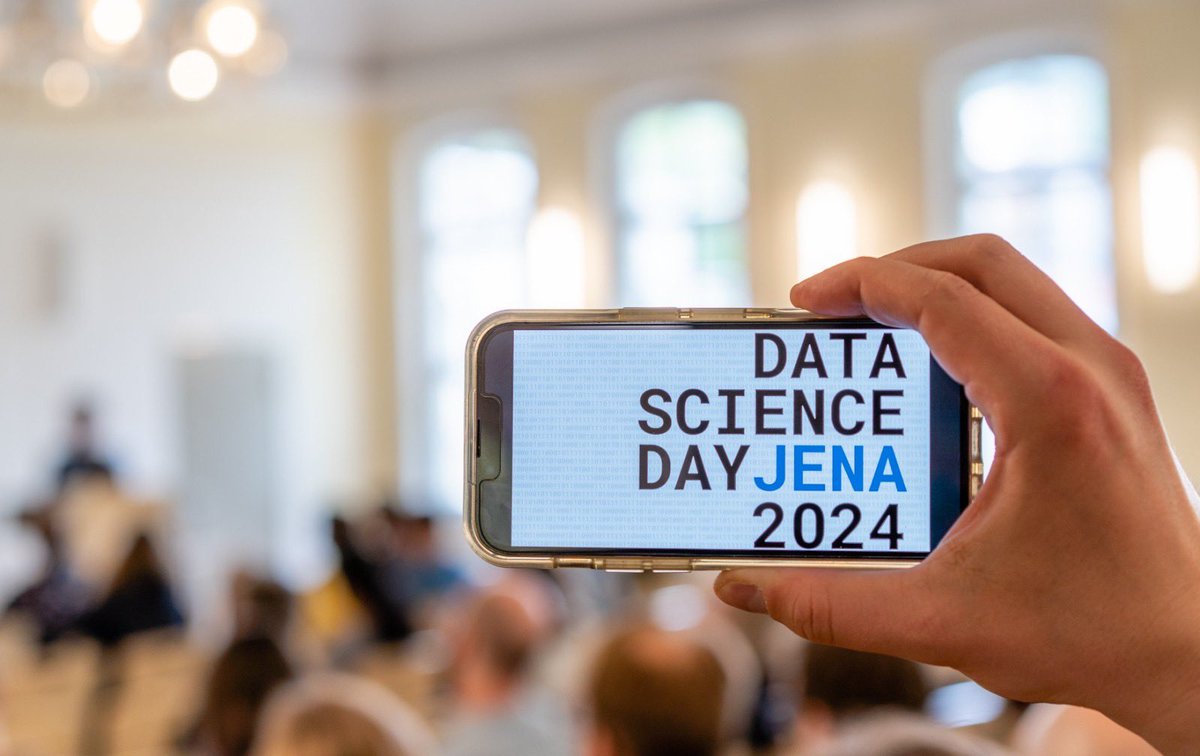 Excited for #DataScienceDay Jena 2024? Dive into the full program now available online! 📊 Plus, don't miss your chance to contribute - submit your abstract by April 7th. Free event but limited seats, register ASAP! 🌐 Program & Abstracts: indico.rz.uni-jena.de/event/117/over… #JenaEvent