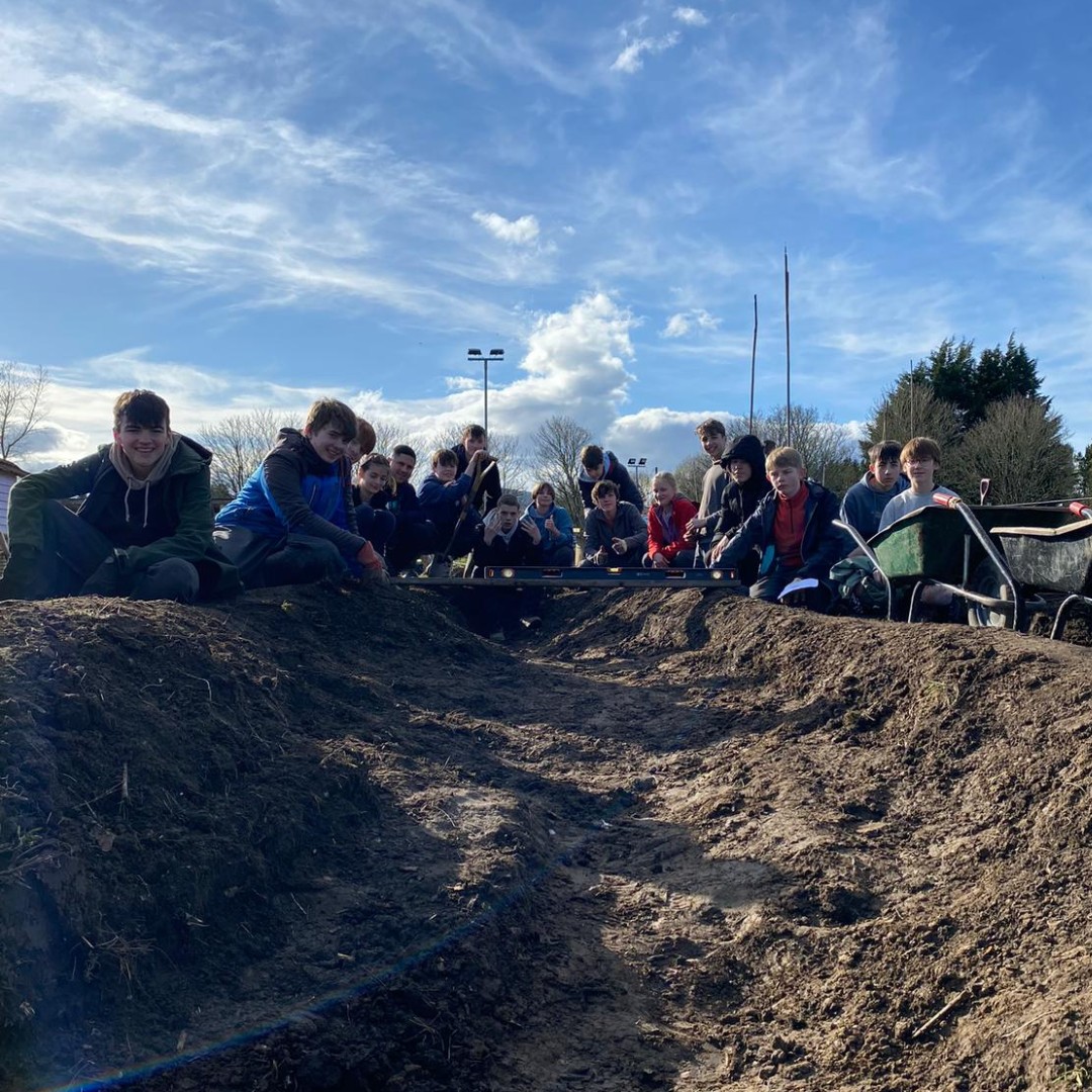 Our Green #Volunteers have had a productive few weeks digging out a wildlife pond & prepping the ground for a new bog garden & path at the Glencorse #Community Centre in #Auchendinny. Starting to take shape now. #youthwork #DofE #conservation #volunteering