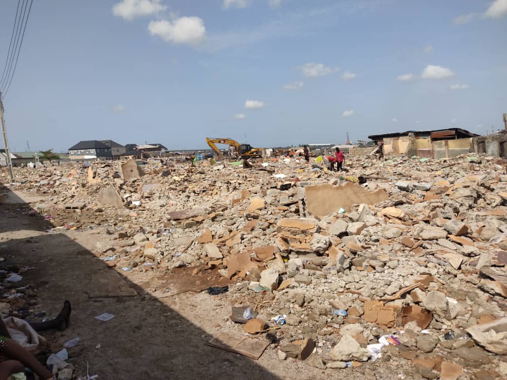 justempower's tweet image. Lagos State Building Control Agency @LasbcaA forcibly evicted residents of #Otto communities in Lagos Mainland over the weekend — yet Otto is one of 7 communities earmarked by the Lagos State Urban Renewal Agency @lasura01 for upgrading. This is not the kind of upgrading we want!