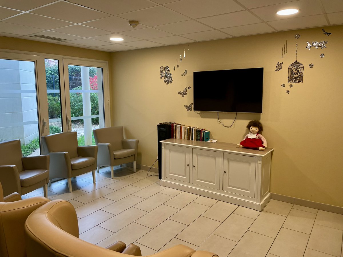 #VisiteCantonale - EHPAD « Les Jardins de Salomé » à #FontaineleComte
👤 36 places dont 1 unité protégée de 12 places pour les résidents atteints de la maladie d’Alzheimer
🤝 32 résidents bénéficient de l’Allocation Personnalisée d’Autonomie versée par le #Département86