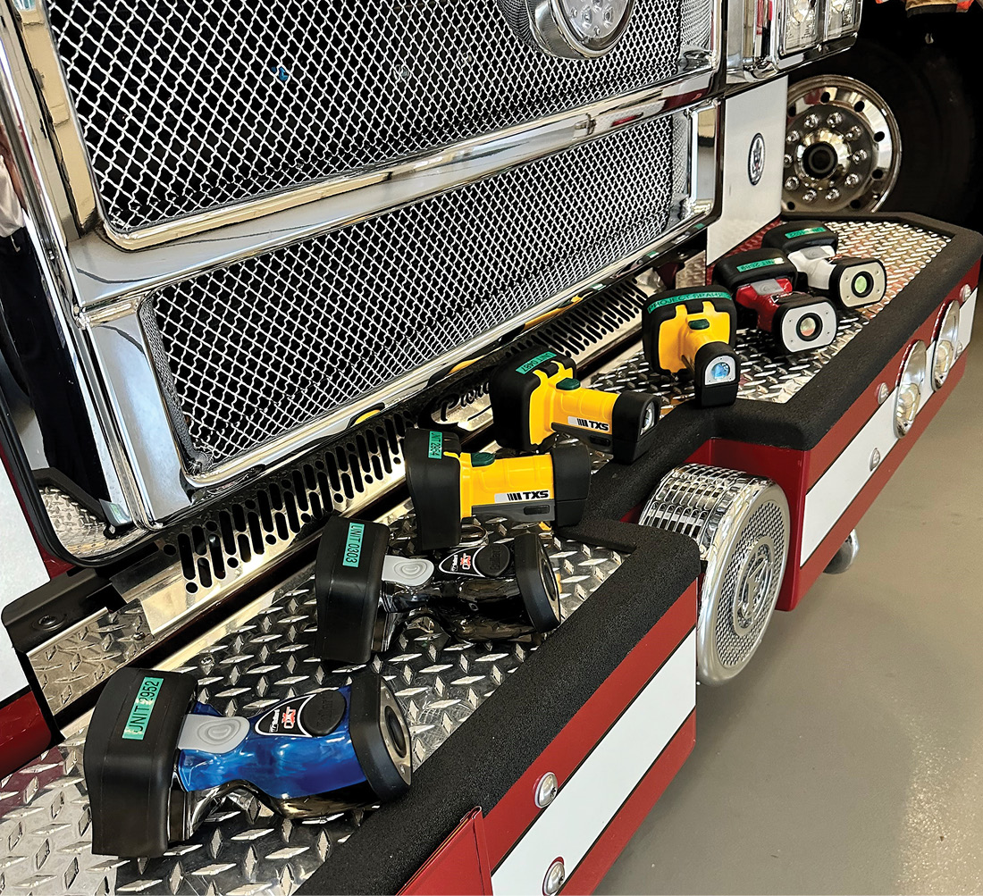 All of our thermal imagers allow for a simple one-button operation with a gloved hand. Learn more about them and reach out to a Bullard expert to see which one works best for your fire department! bullard.com/thermal-imagin…