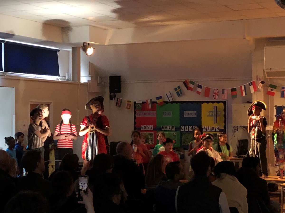 bearwoodprimary's tweet photo. Fabulous performance by our LKS2 children of their play Plastic Pirates. https://t.co/zRwC1jd0eh