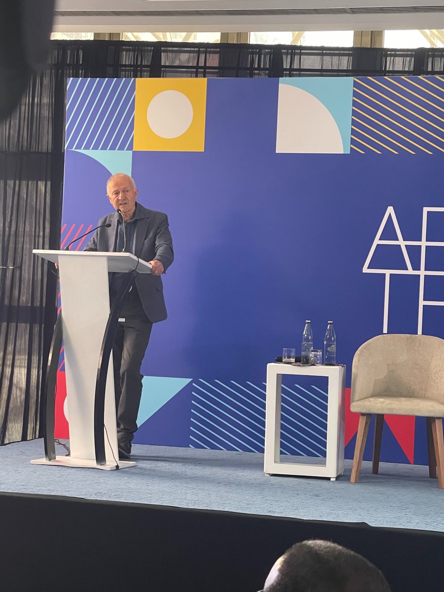 @EUI_EU Professor & @APTF_org BM Peter Drahos presents keynote address at Int'l Conference on #Innovation in #Africa talking about effective #governance, strengthening #regulatory systems, open #science & #IPRs & justice. #INNOVAPharmaAF #PublicHealth