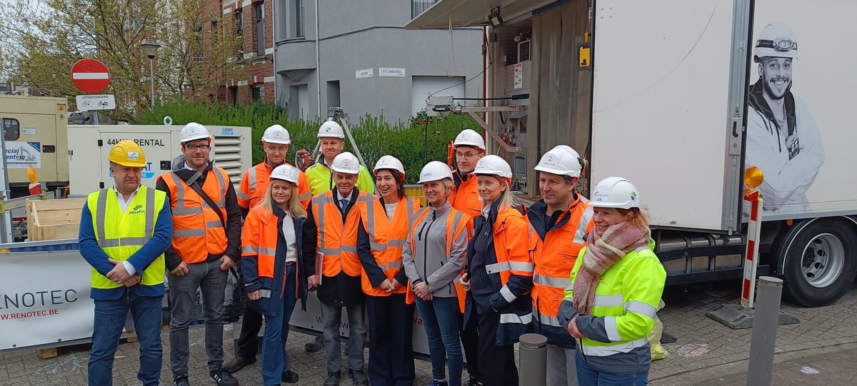 Ter gelegenheid van de #Vlariodag bezocht minister <a href="/Zu_Demir/">Zuhal Demir</a> een project van #rioolrenovatie van een RWA-leiding in het <a href="/DistrictWilrijk/">District Wilrijk</a> <a href="/Stad_Antwerpen/">Stad Antwerpen</a> met als bouwheer #Waterlink 
<a href="/AquafinNV/">Aquafin</a>