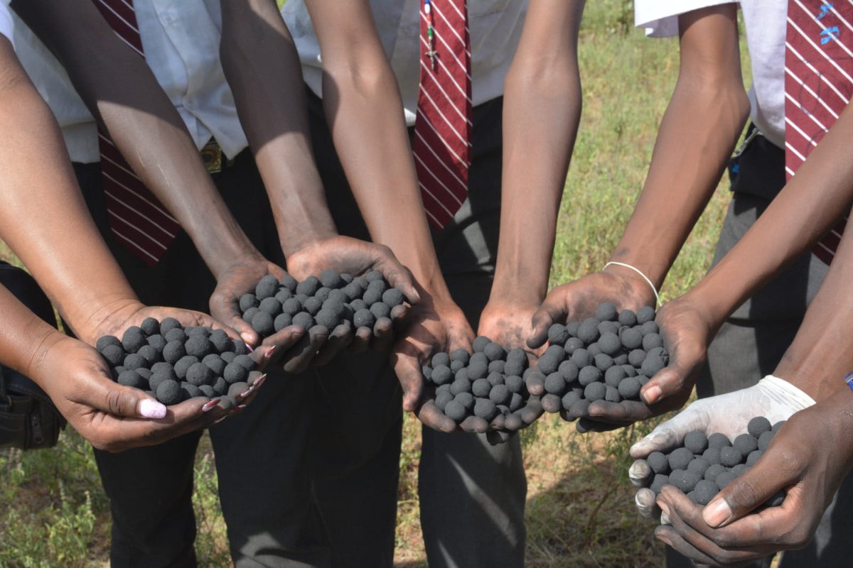 Thank you #WingsOfLove for including tree #seedball distribution during your amazing charity outreach programs! 🌱 A big shout out to all the big hearted volunteers who took the weekend to spend with the smart students at these schools around the Simba Cement in #Mashuru