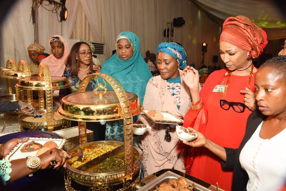 drmmariya's tweet photo. Yesterday, I hosted FCTA officials, wives of FCT paramount Chiefs, Women Leaders of APC across the six area councils, led by the Deputy Woman leader, Hajiya Zainab Ibrahim to Iftar; the Ramadan Breaking of fast. https://t.co/FJ7s5z8qLy